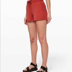 Lululemon on the fly short